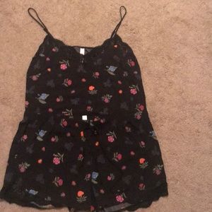 Lace and flower Pajama top and shorts